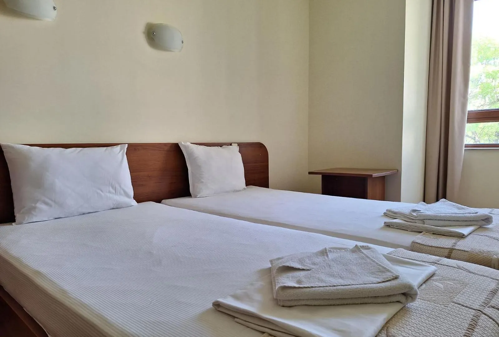 Hotel Elica Varna 3*,